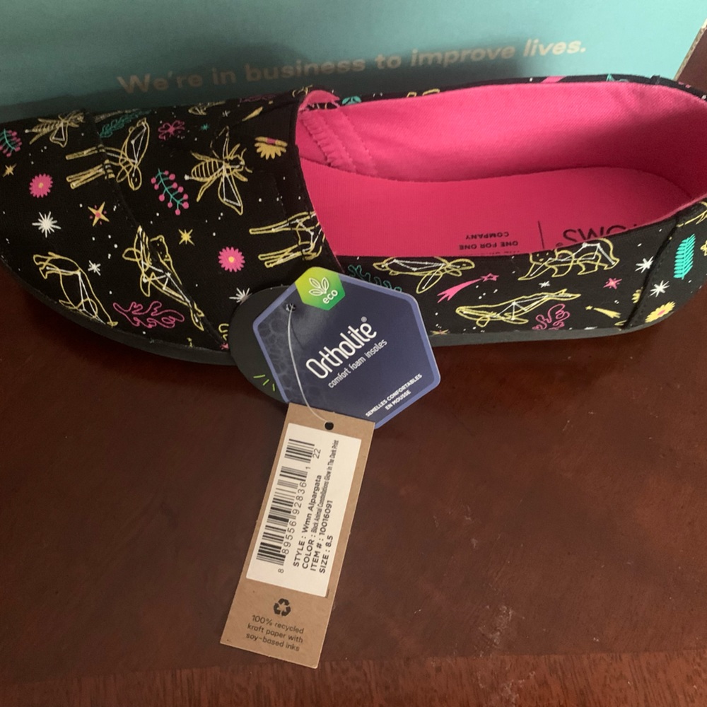 Tom's Women Size 8.5 New in Box